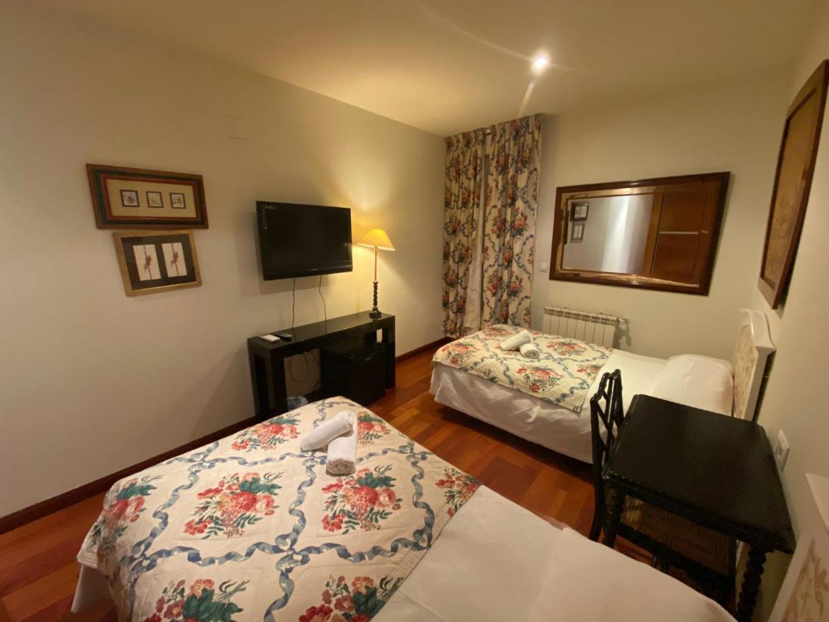 Ch Hostal Victoria Cuenca  Esterno foto