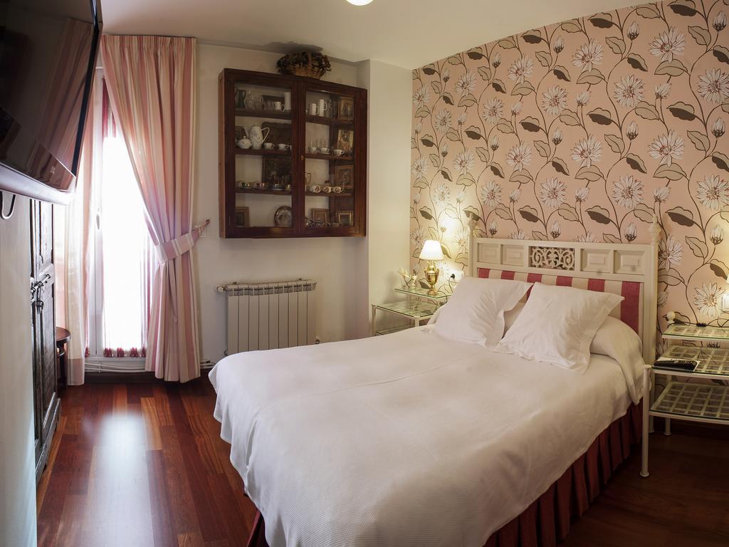 Ch Hostal Victoria Cuenca  Esterno foto