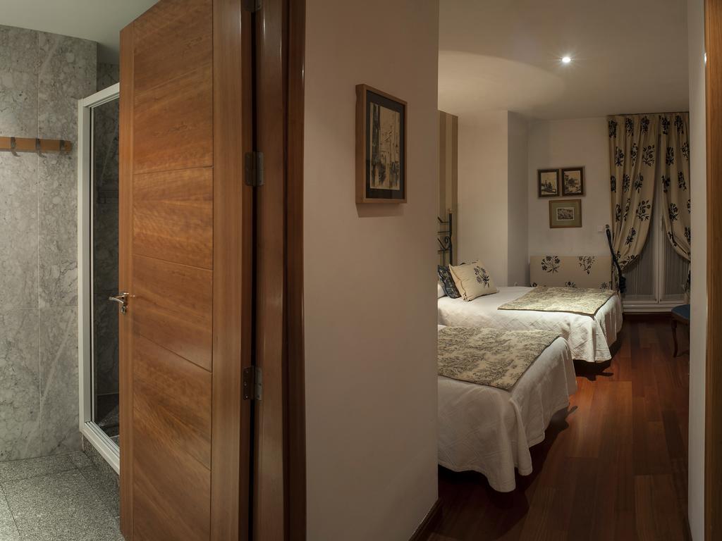 Ch Hostal Victoria Cuenca  Esterno foto
