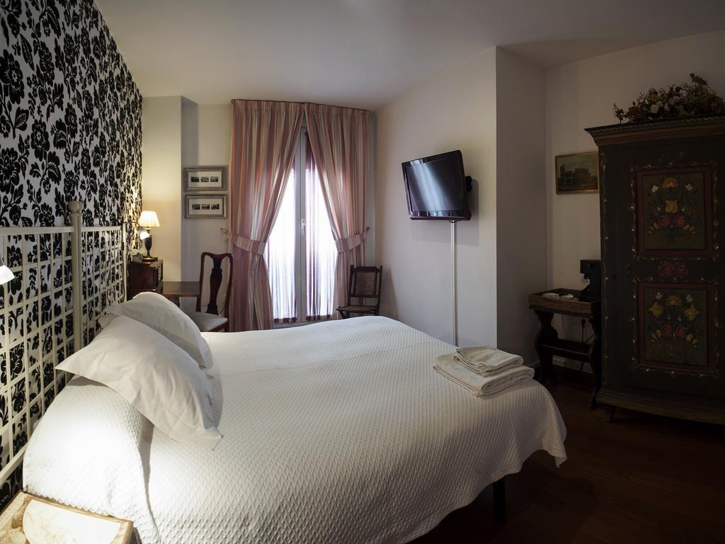 Ch Hostal Victoria Cuenca  Esterno foto