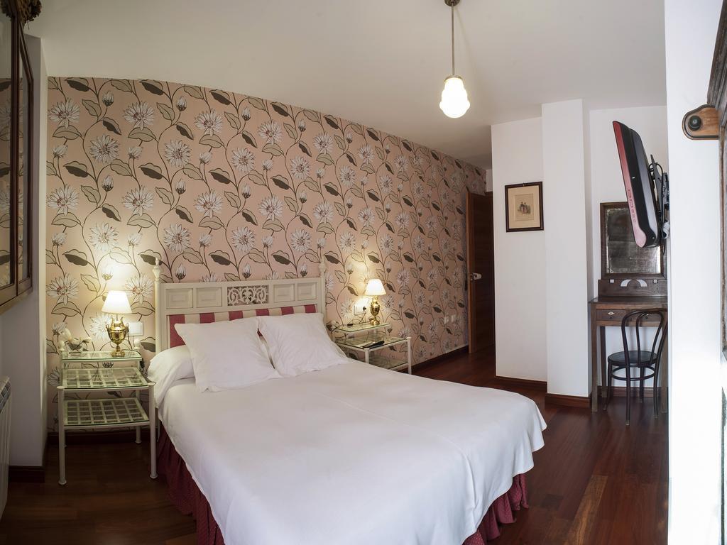 Ch Hostal Victoria Cuenca  Esterno foto
